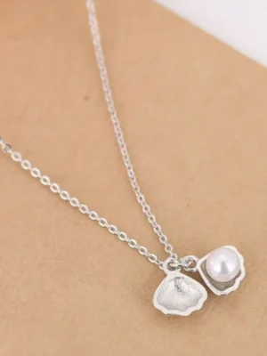 Eterna Shell Pendant Necklace