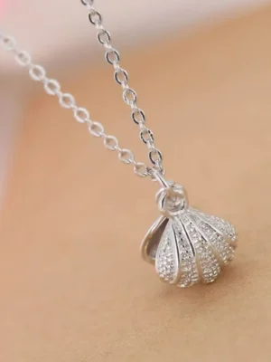 Eterna Shell Pendant Necklace 2