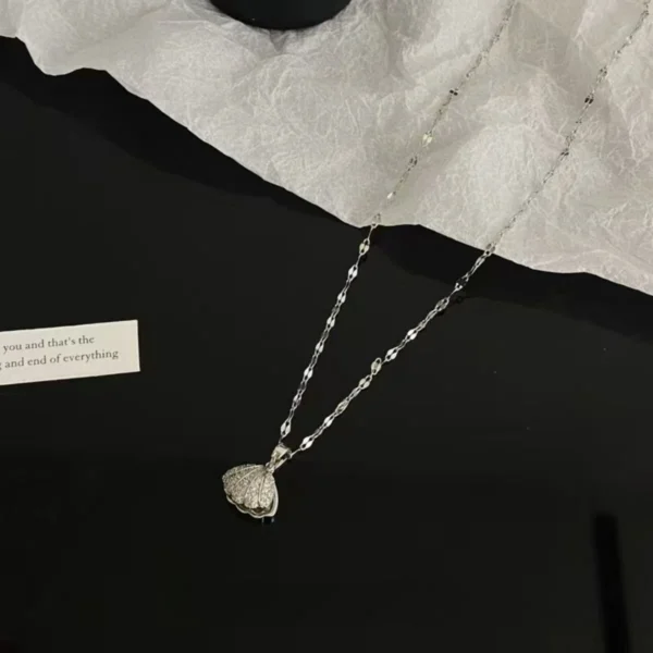 Eterna Shell Pendant Necklace