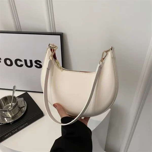 Elara Shoulder Bag