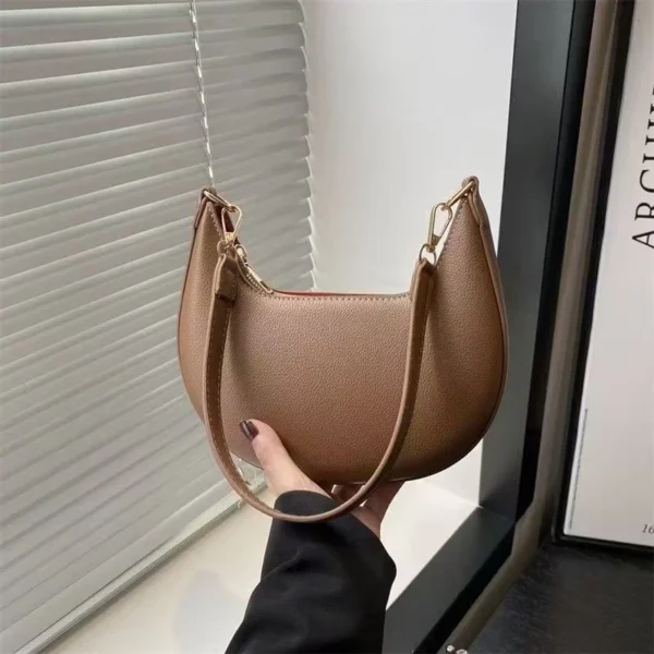 Elara Shoulder Bag