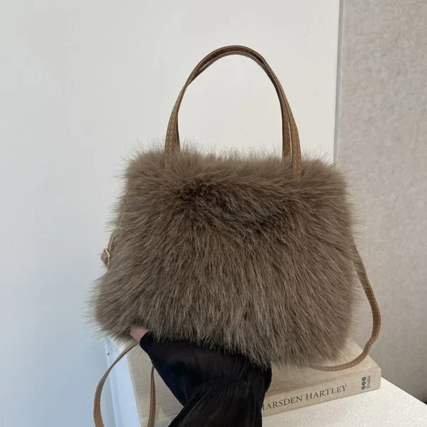 The Elowen Fur Pearl Bag