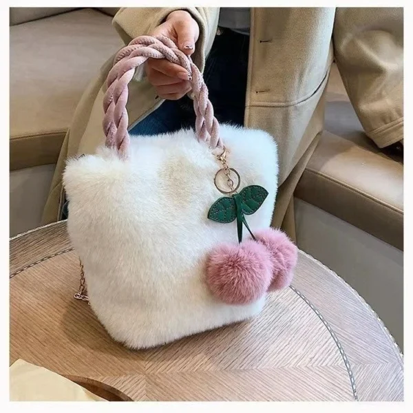 The Elowen Fur Pearl Bag